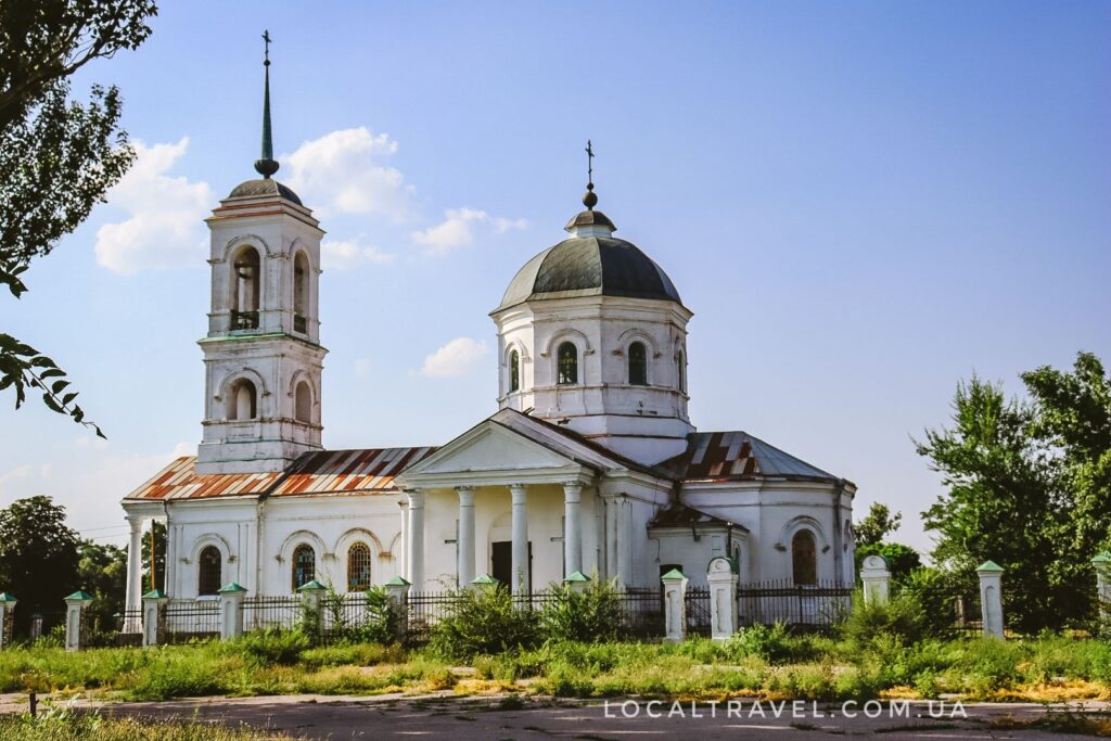 Храм Святой Троицы в селе Новопрокоповка